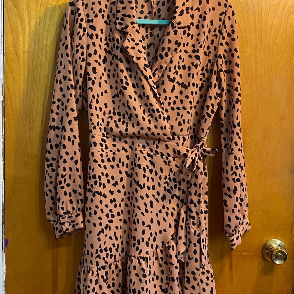 NWOT IVIVI Leopard Print, sheer Ruffle wrap around dress,Medium